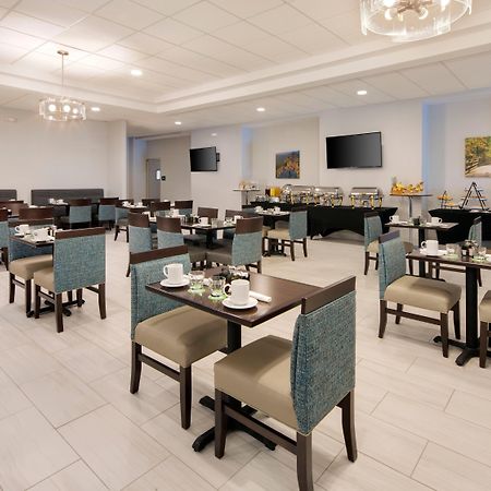 Holiday Inn University Area Charlottesville By Ihg Exterior photo